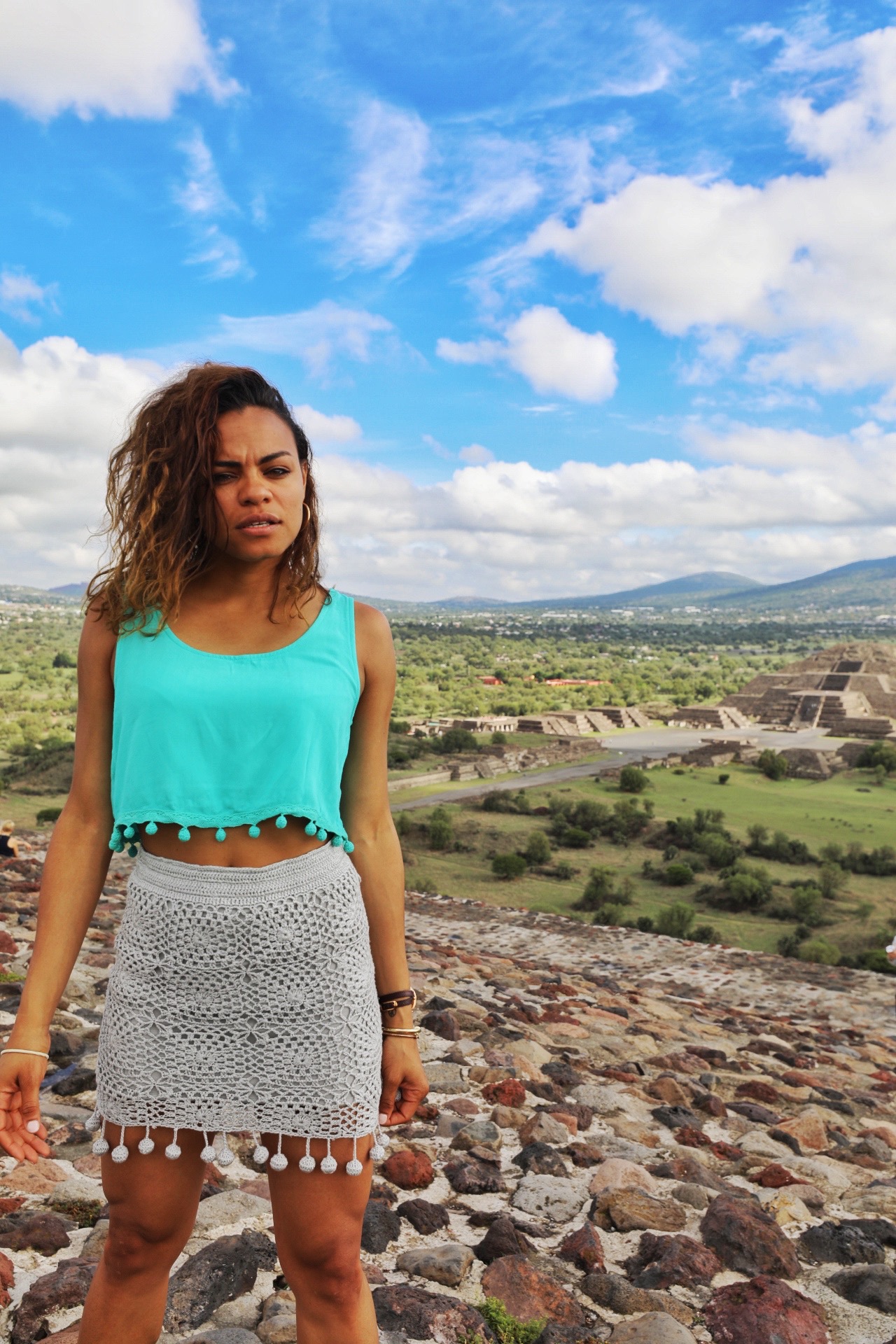 Top: LuLus, Skirt: Tobi
