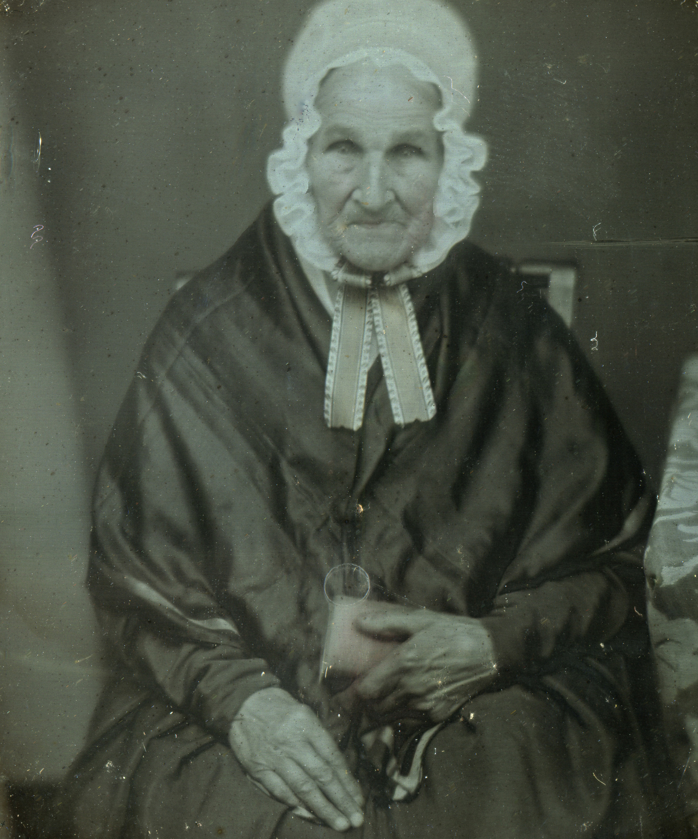 AD245940907An elderly woman.jpg