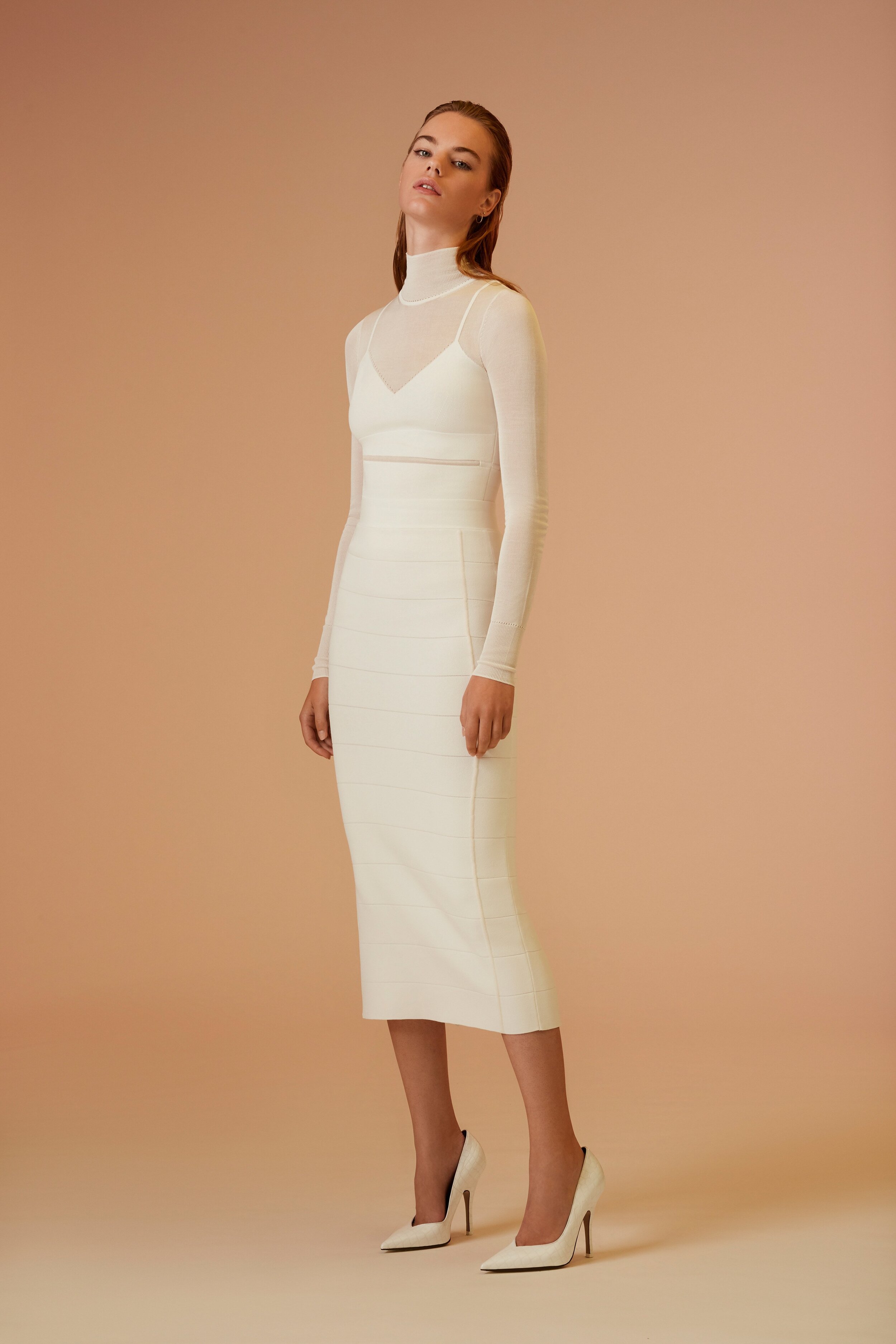 00004-Herve-Leger-RTW-2020-Ready-To-Wear-Spring-2020.jpg